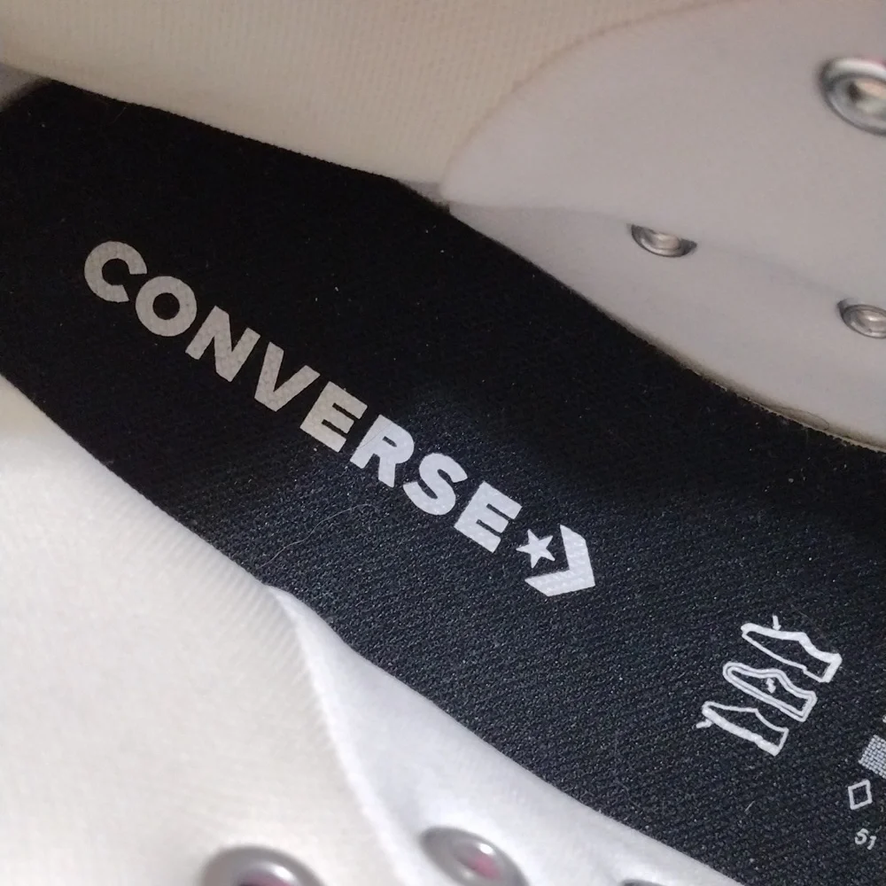 Converse CTAS Women's White Canvas Hi-Top Platform Sneakers Size 8 Lug Sole